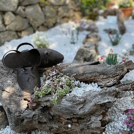 Maja Stone House * Kornić